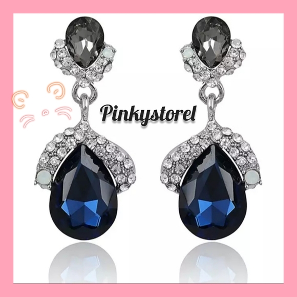 Jewelry - Rhinestone Pendientes Earrings 💎